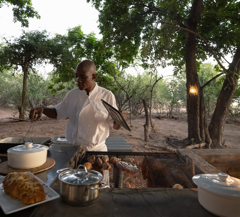 rhinosafaricamp_restaurant_07